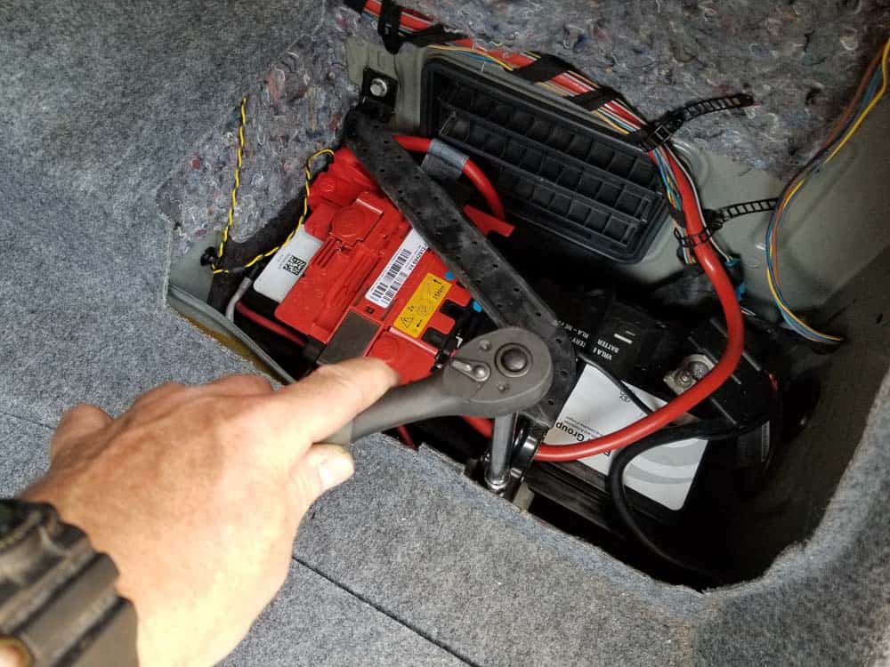 Замена АКБ в автомобилях BMW