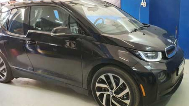 Выполнена русификация на BMW i3