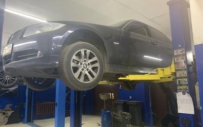 Замена сайлентблоков заднего редуктора БМВ